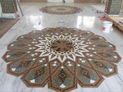 Posatore mosaicista, rivestimenti in mosaico.