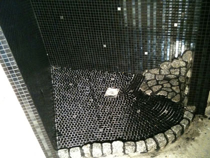 Posatore mosaicista, rivestimenti in mosaico.